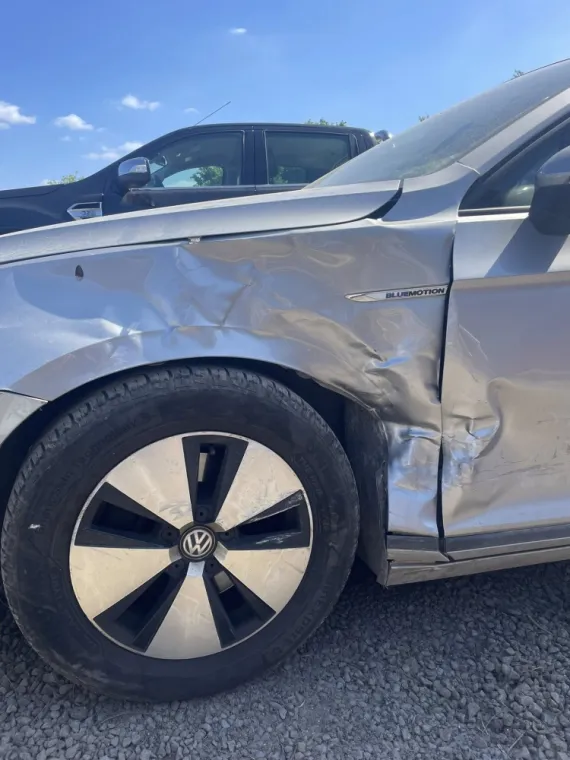 🔧🚗 Rénovation complète d’une Passat accidentée – côté conducteur touché, train avant endommagé ! 🚗🔧, Auchy-lez-Orchies, AFO Carrosserie