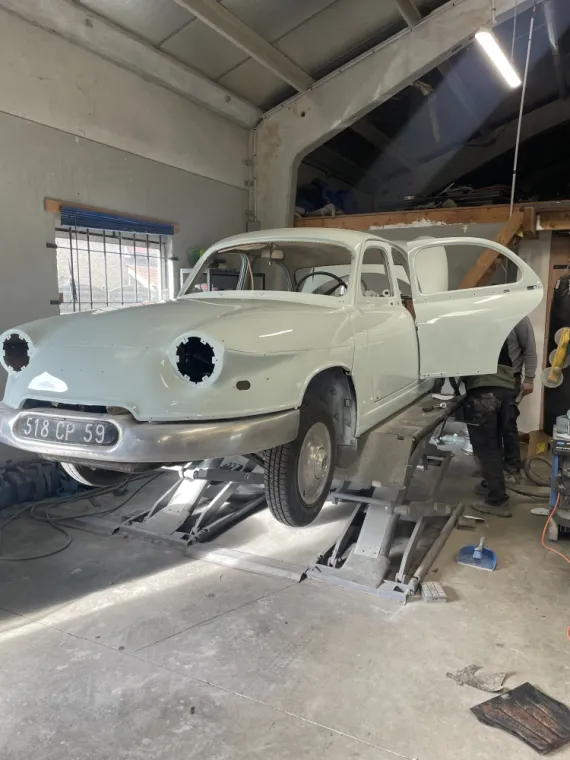 Petite mise au point sur la Panhard PL17 !, Auchy-lez-Orchies, AFO Carrosserie